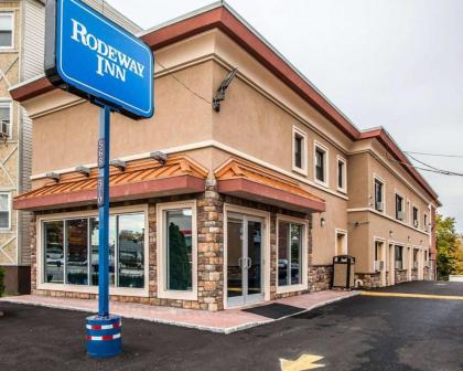 Rodeway Inn Belleville - image 9